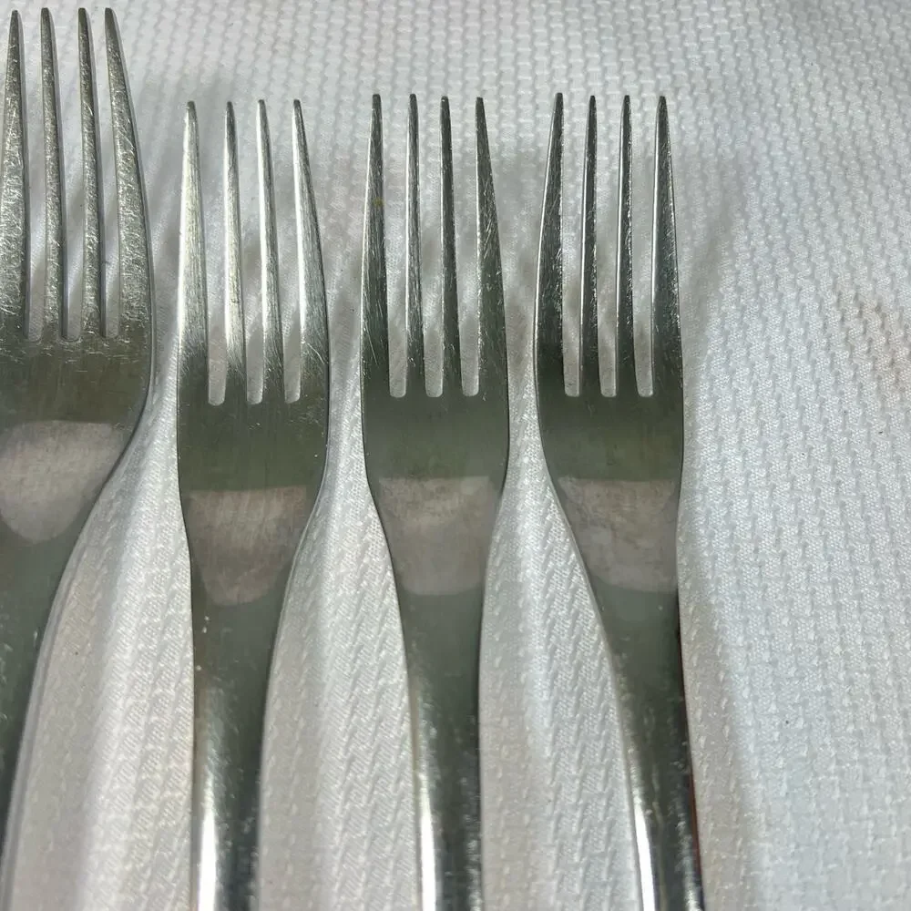 Oneida stainless steel flatware dinner and salad forks set 6 total